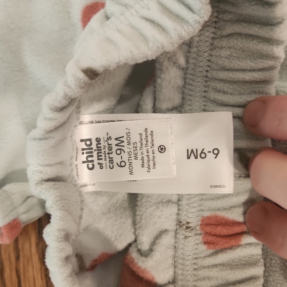 ๐5/25$ OR 7/30$ CARTERS Fleece Apple Outfit - Picture 3 of 3